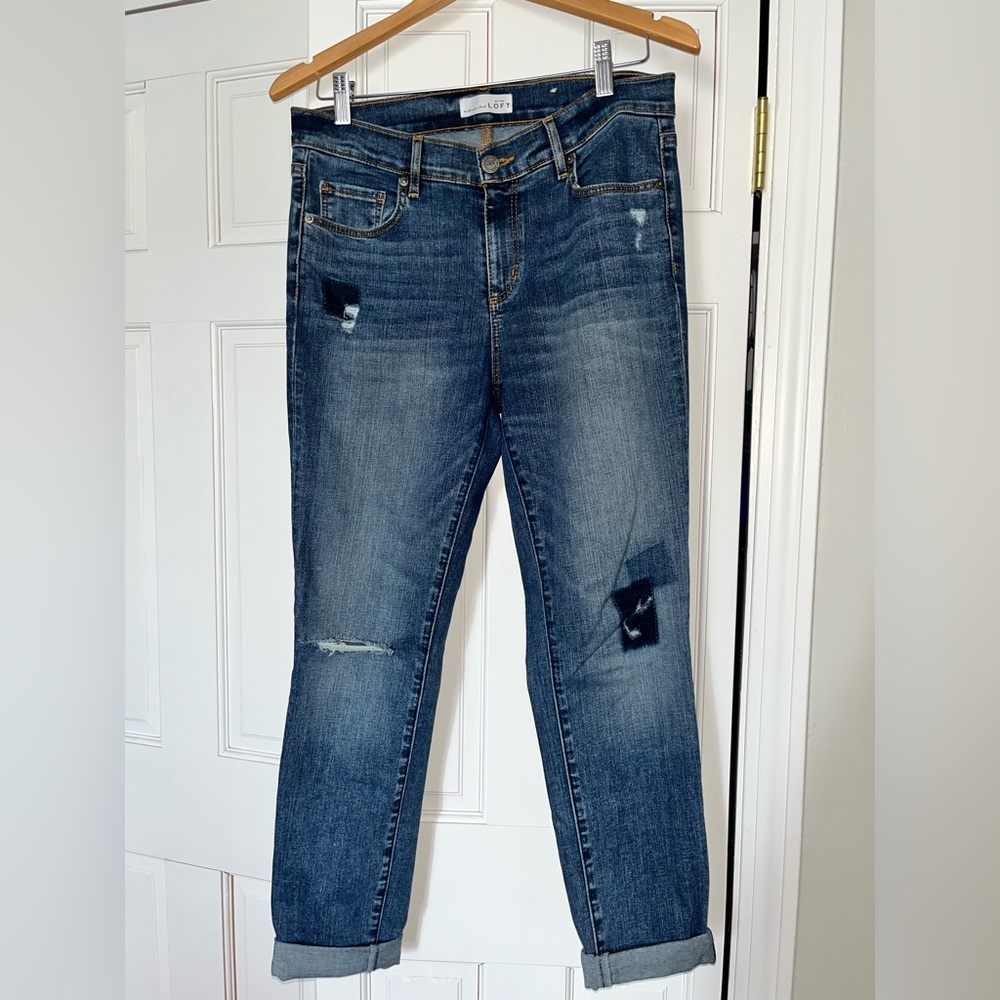 Mild Distressed Straight Fit Jeans